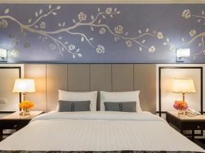 Saras Hotel