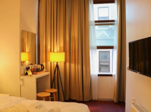 Отель Rafinn Hotel