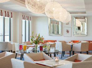 Отель JA Ocean View Hotel