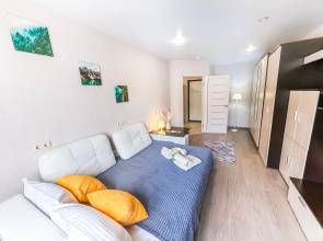 S zaseleniyem Lutshiy servis Posutochno50 Flat