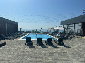 Отель Manresa Family Resort
