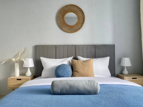 Апартаменты Hygge Karelia c видом на озеро в ЖК со своей набережной