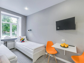 Апартаменты улучшенные на Джамбула 17