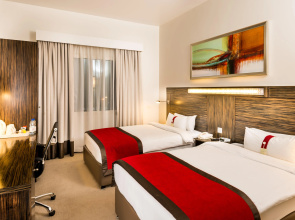 Holiday Inn Express Dubai Internet City an IHG Hotel