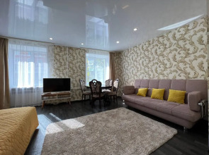 Уютная Квартира в Историческом Центре Города