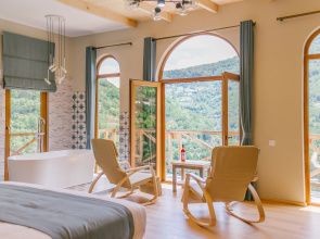 Chateau Iveri Hotel