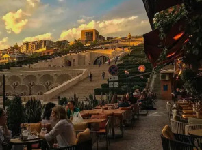 Апартаменты Modern city center Saryan str