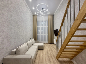 Dvukhurovnevaya Trekhkomnatnaya Zhk Akvatoriya Flat