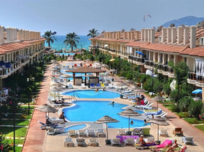Sunset Beach Club Lebrentals Hotel