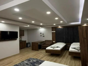 Отель Han Suite