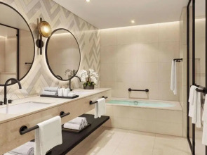 Курортный отель Sofitel Al Hamra Beach Resort