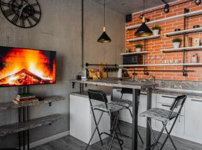 Апартаменты Lalapart Wooden Loft с дизайнерским ремонтом в ЖК Лайнер