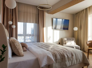 More View - S Zalipatelnym Vidom Na Reku | Rasco Home Apartments