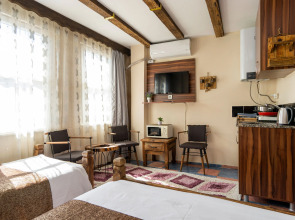 Pi Home & Apartments