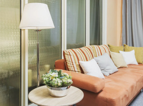 Квартира GM Apartments Стильная Трехкомнатная в центре рядом с МХАТ