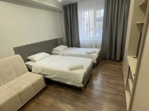 Ilne 1k. rjadom s Filarmoniej Flat
