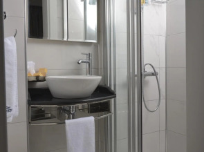 Отель Ten Rooms Istanbul Hotel