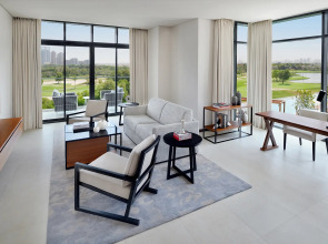 Отель Vida Emirates Hills