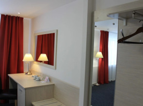 Отель Аэропорт