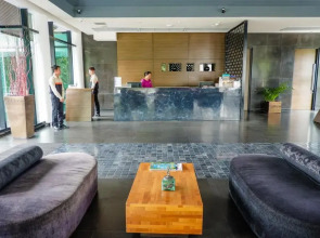 Отель Z Through by The Zign