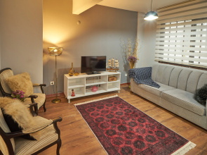 Basement Floor 2 Bedrooms for 4 people Flat