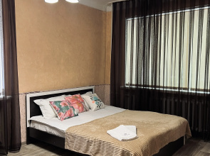 Bukhar Zhirau 35 V Tsentre Goroda Flat