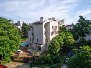 Квартира 2-к для семьи в историческом центре Сочи