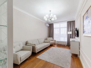 Апартаменты AURA с панорамными окнами и видом на горы