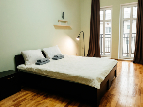 V Tsentre Bresta Apartments