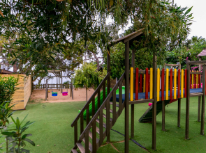 Armas Green Fugla Beach