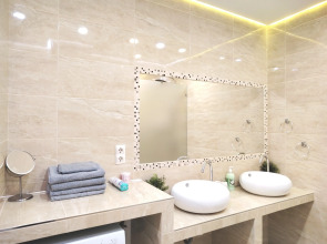 Апартаменты Комфортная трехкомнатная  квартира в самом сердце Минска