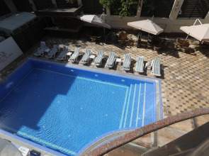 Отель Krokus Plaza