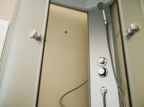 Апартаменты Альфа Хоум Плюс на Братьев Кашириных