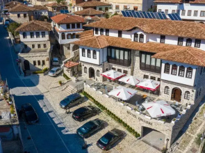 Onufri Hotel