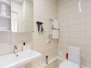 Апартаменты У нaс лучше, чeм дoма Sanset Героев Донбаса 10 кв 274