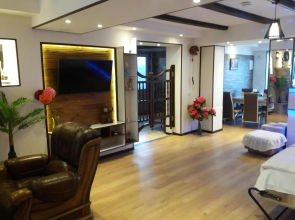Bora Apartments