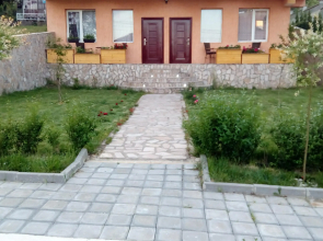 Miranis Houses Guest House