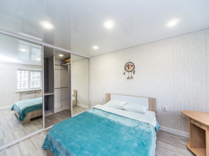 2-Kom V Tsentre Ryadom S Naberezhnoy I Parkom Gorykogo Flat