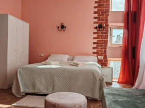 Квартира Светлая в Шаговой Доступности от Метро