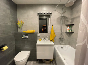 Апартаменты Улучшенные Авеню на Мужества