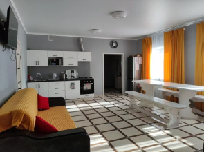 Raduzhny Private House