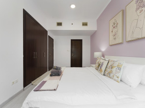 Апартаменты Unique & Stylish High Floor close to Marine Club