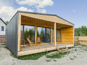 Lazury Dlya Kompanii Do 6 Chelovek Private house