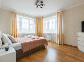 Квартира 1-к яркая у залива на Маркова 8/2 от RentAp, 4 сп.места