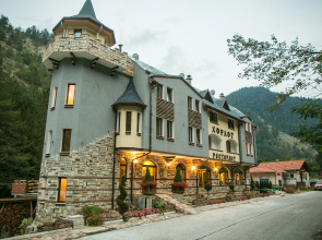 Horlog Castle Guest House