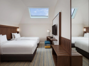 Отель Courtyard by Marriott Baku