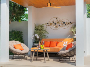 New Luxury 4BR Villa White Pool & Relaxation Zones D07 Villa