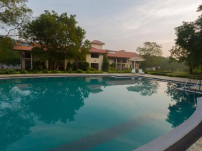 Chenra Hotel