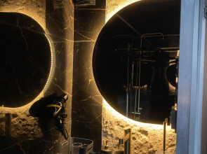 Апартаменты StudioV Batman