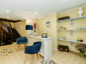 Отель Gvino Minda